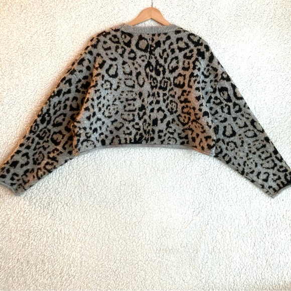 Zara Women's gray leopard print cropped sweater, Sz S - Picture 15 of 17